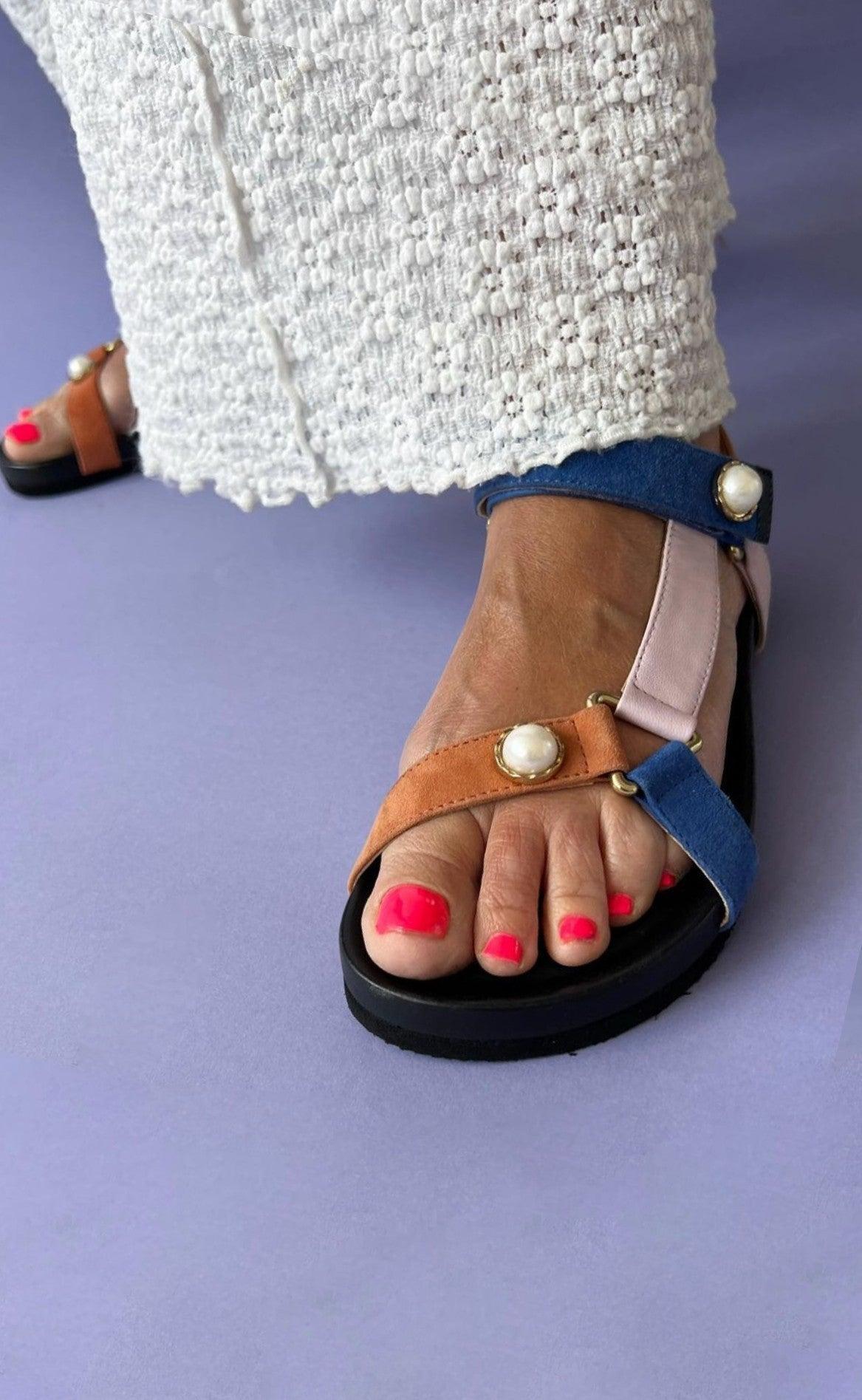 Copenhagen Shoes Sandal - Peace With Pearl - Black Multi