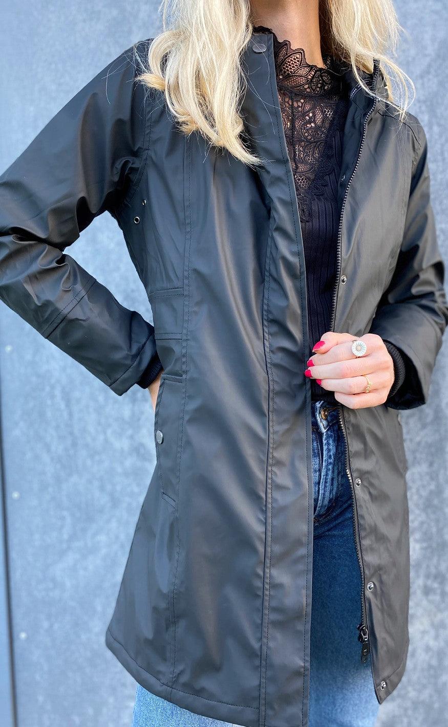 Freequent Regnjakke - Waist - Black