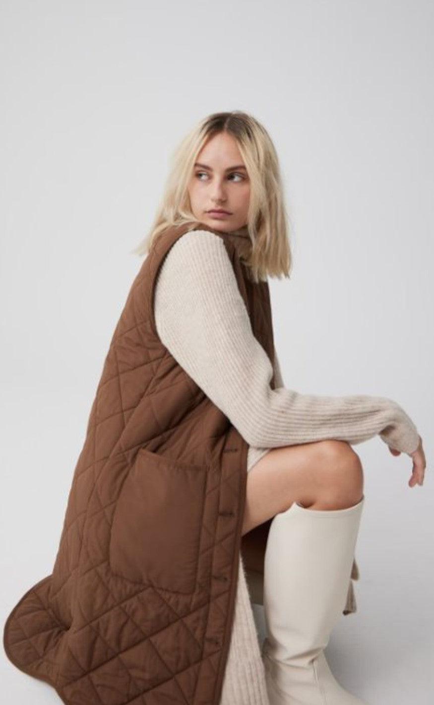 Global Funk Vest - Kaison - Walnut