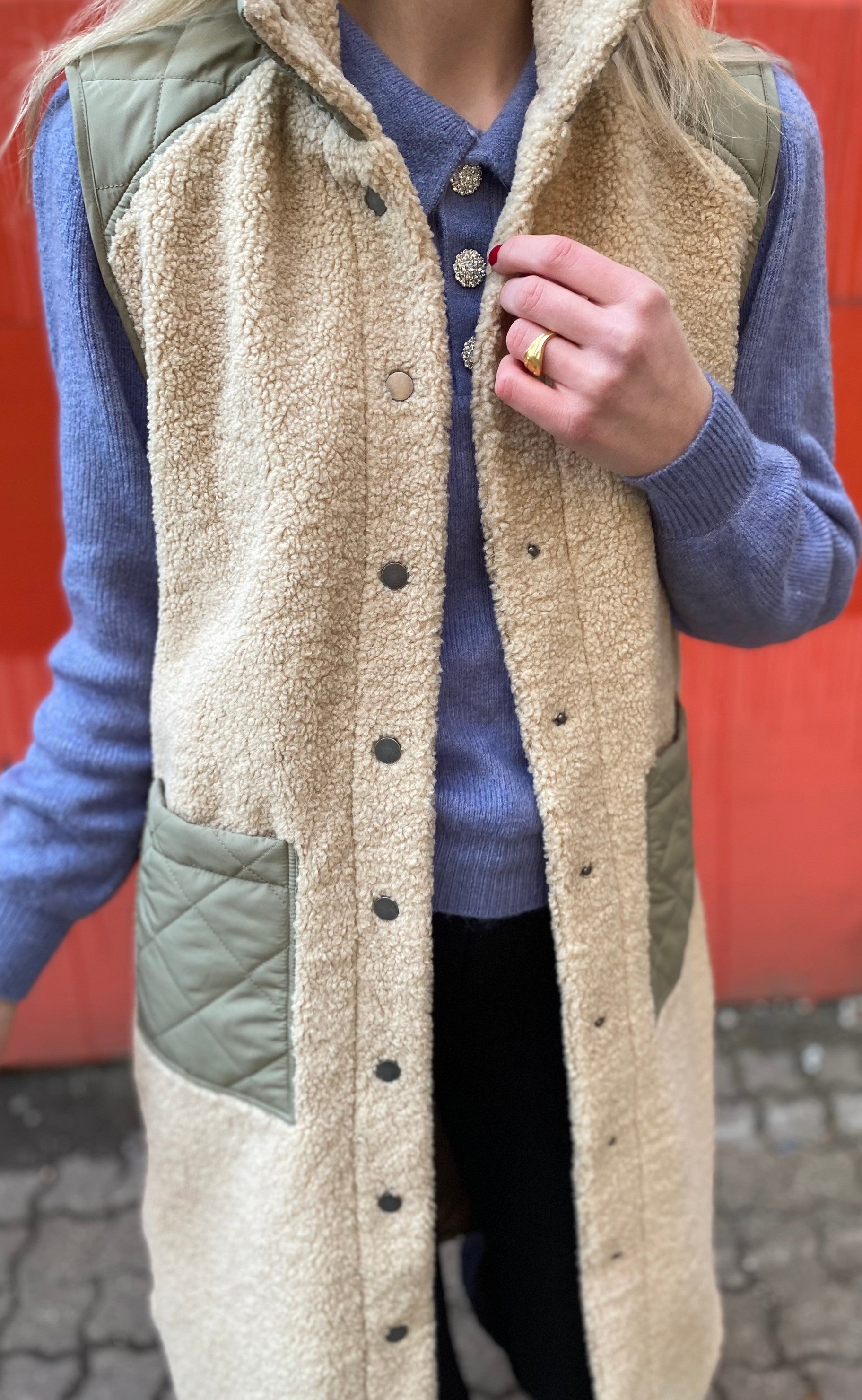 Global Funk Vest - Raima Teddy - Khaki Sugar Mix