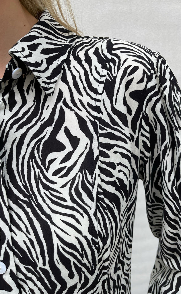 INA Copenhagen Kjole - Emma - White / Black Zebra