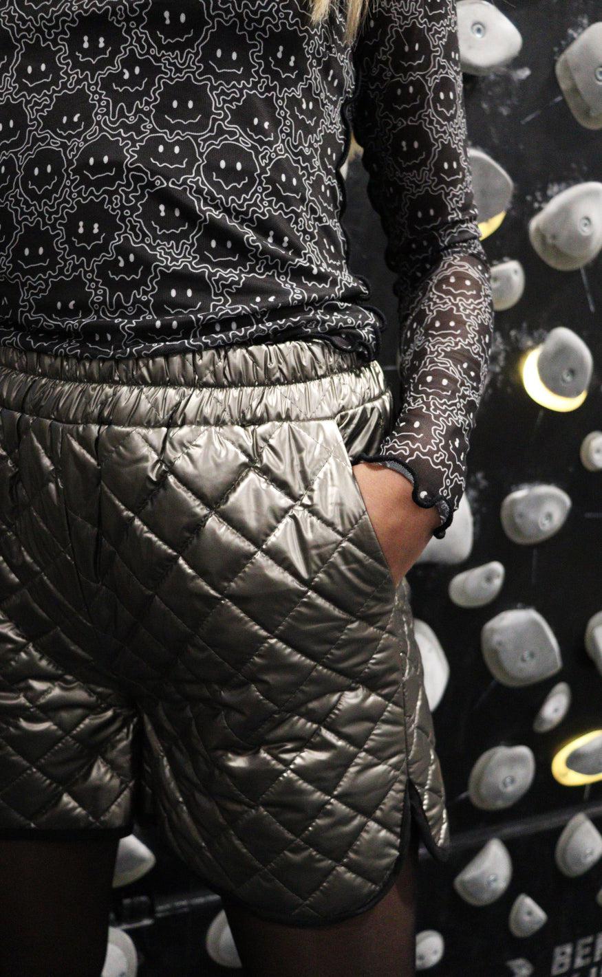 Liberte Shorts - Meta Quilt - Dark Grey Metalic