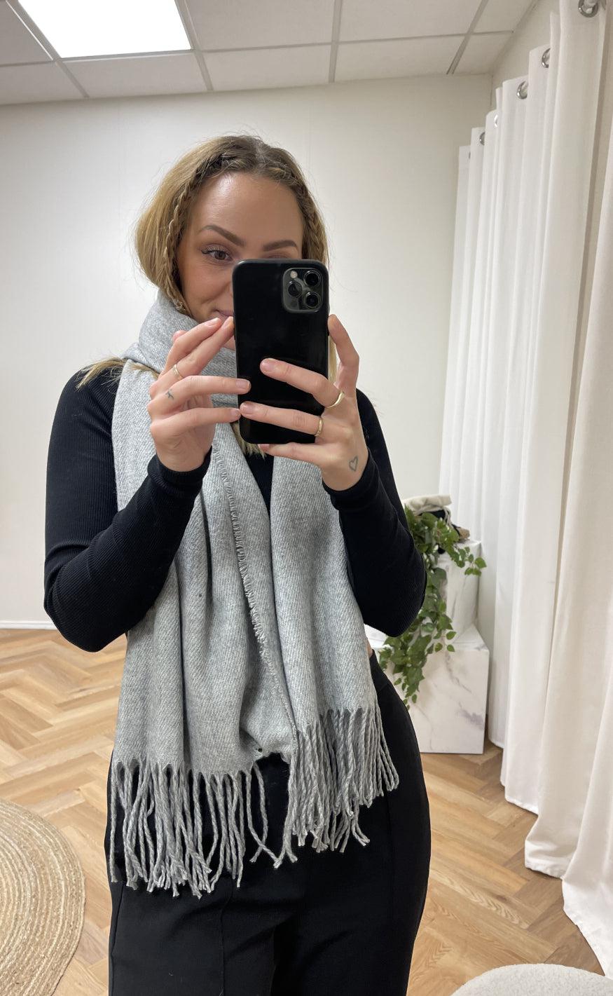 Marta Du Chateau Tørklæde - 171419 - Light Grey