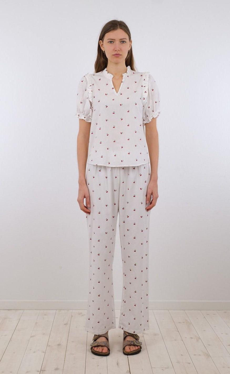Neo Noir Bluse - Rosalie Cherry Print - White