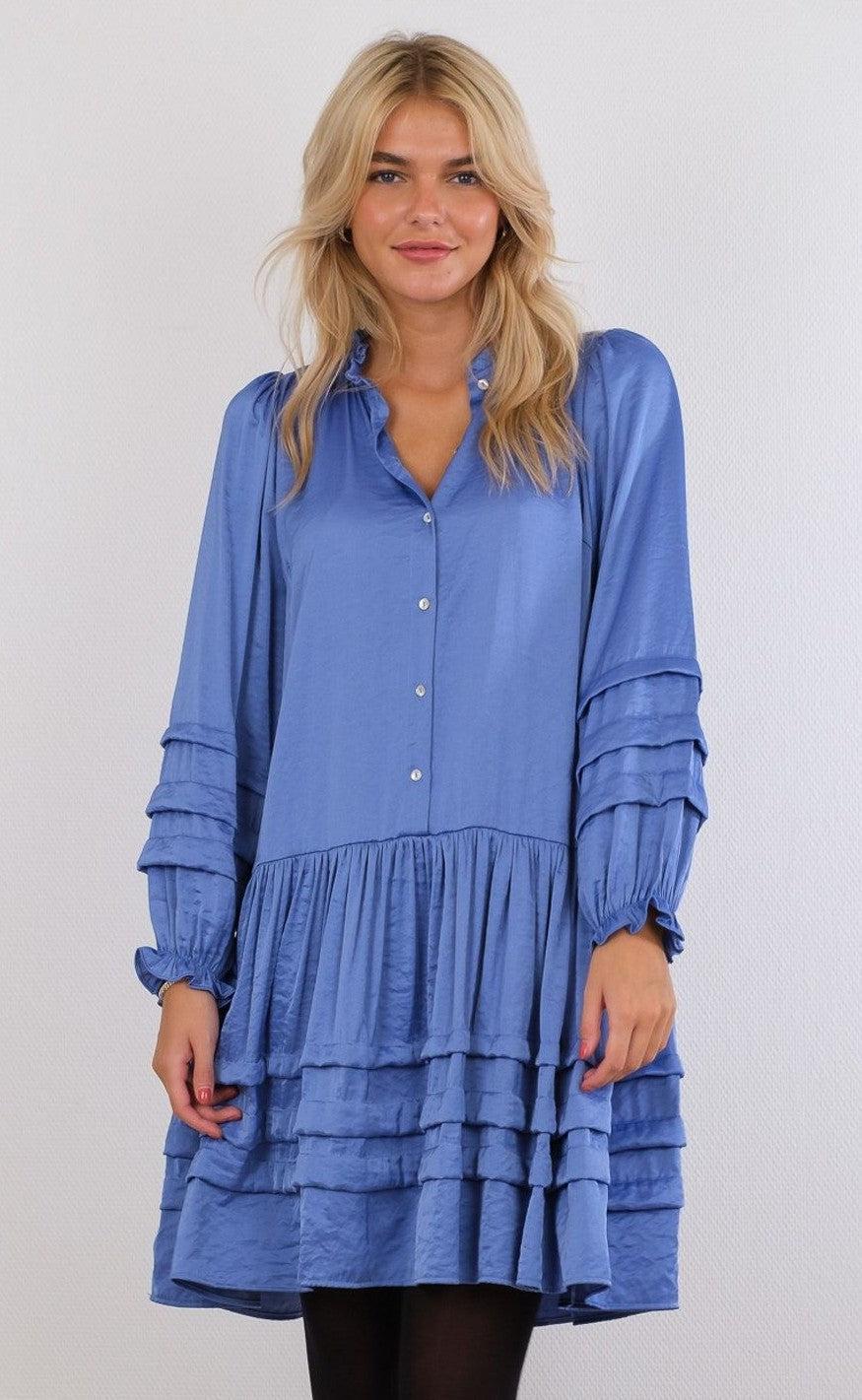 Neo Noir Kjole - Aya Satin - Blue