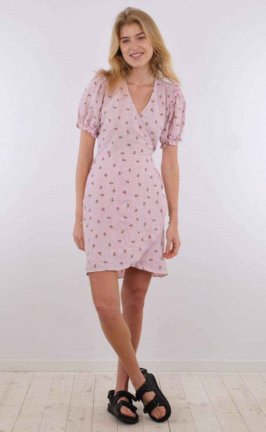 Neo Noir Kjole - Carla Wrap - Rose