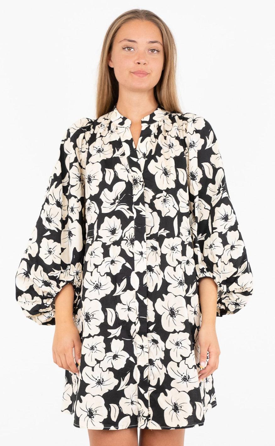 Neo Noir Kjole - Reba Arty Flower - Black