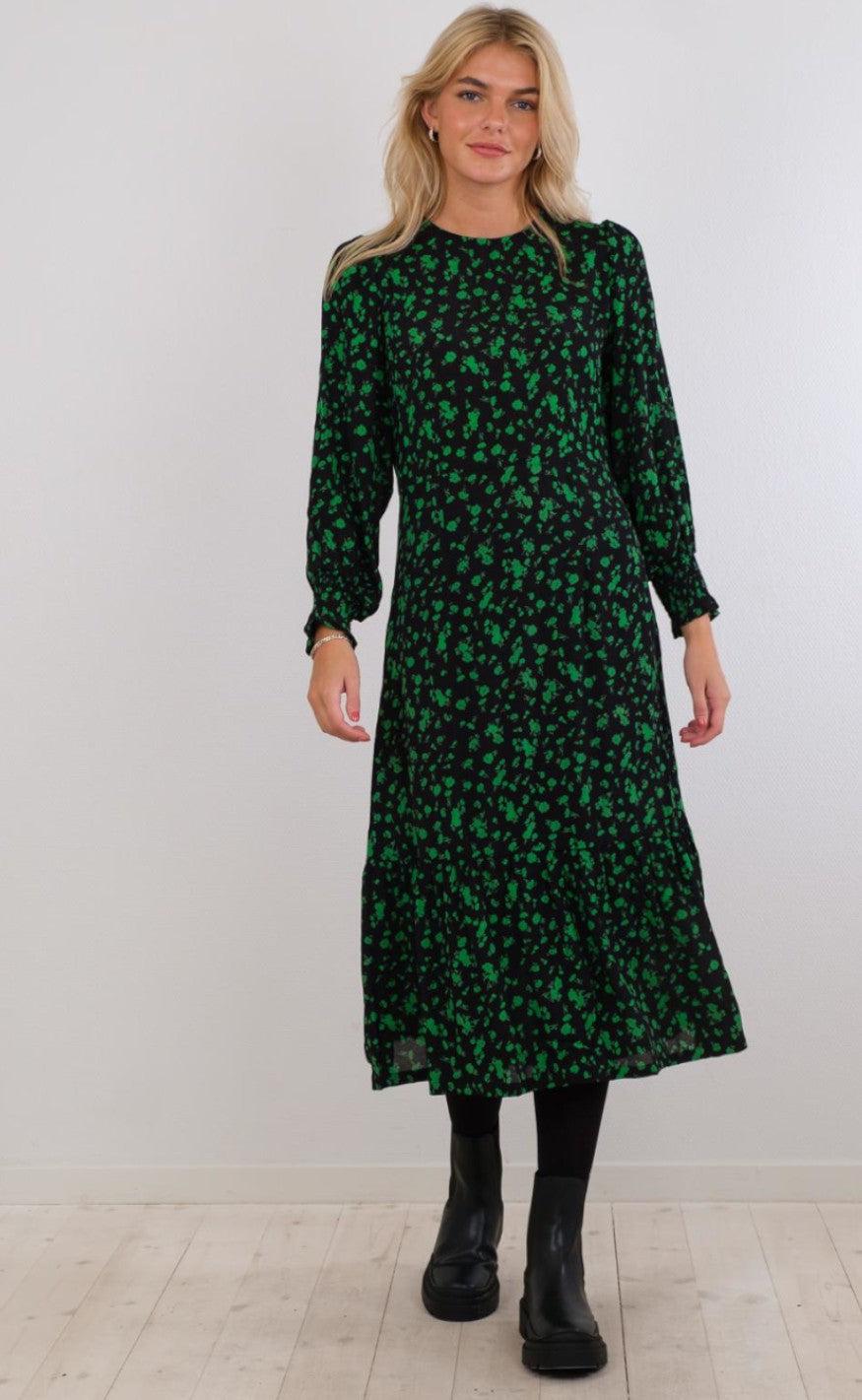 Neo Noir Kjole - Vika Shade - Green Flower