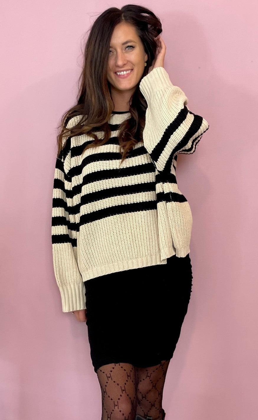 Neo Noir Sweater - Dakota - Black
