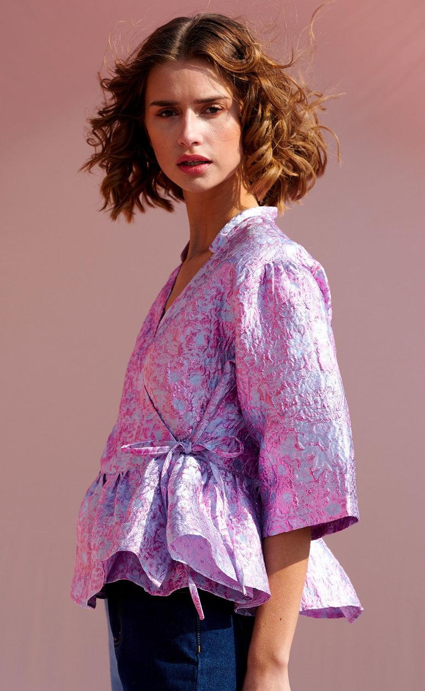 Noella Bluse - Neva Wrap - Lilac Jacquard