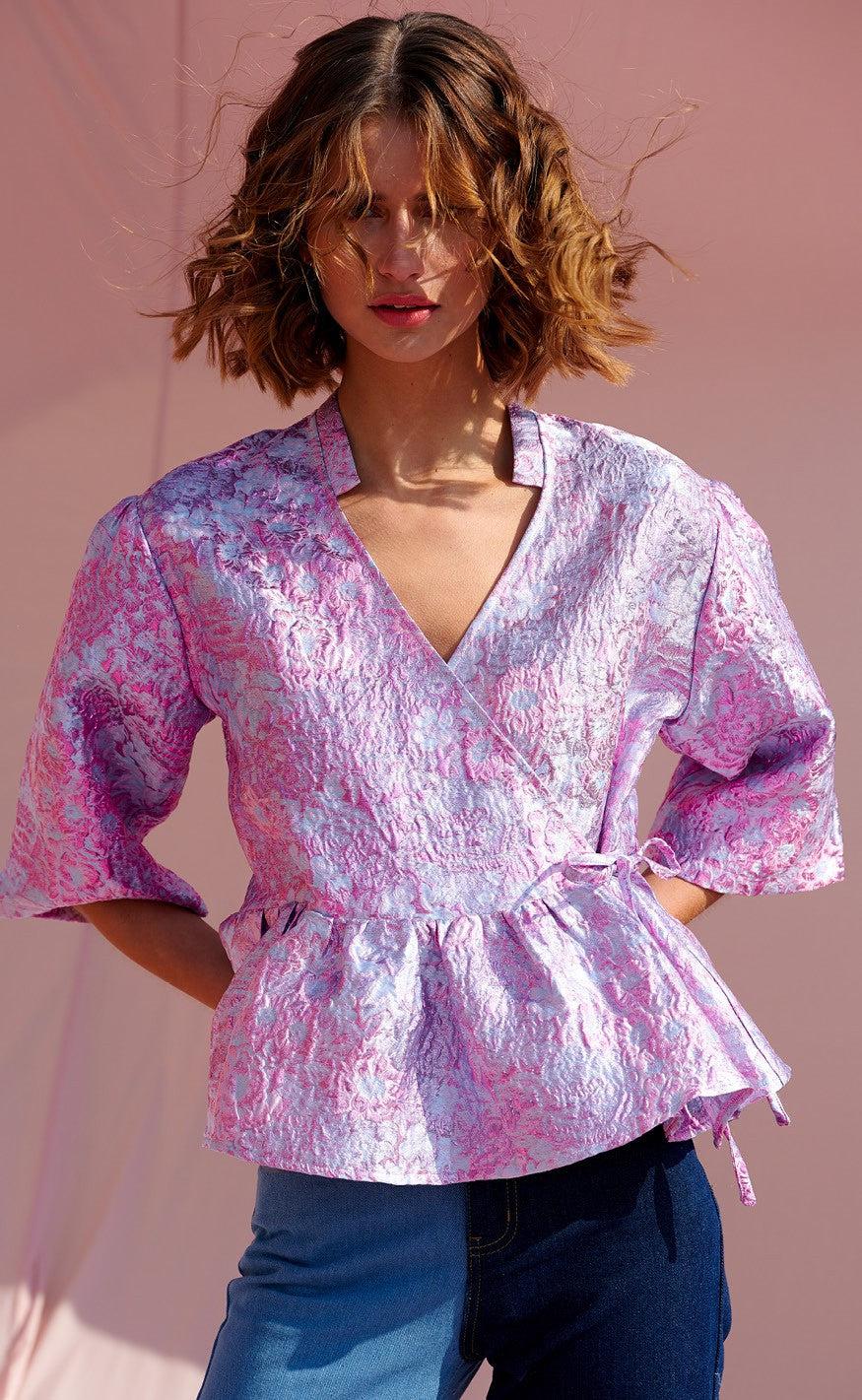 Noella Bluse - Neva Wrap - Lilac Jacquard