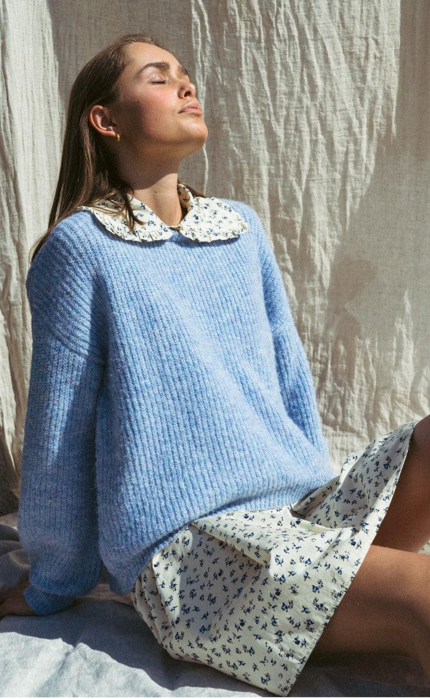 Noella Kjole - Cilla - Blue/Cream Flower