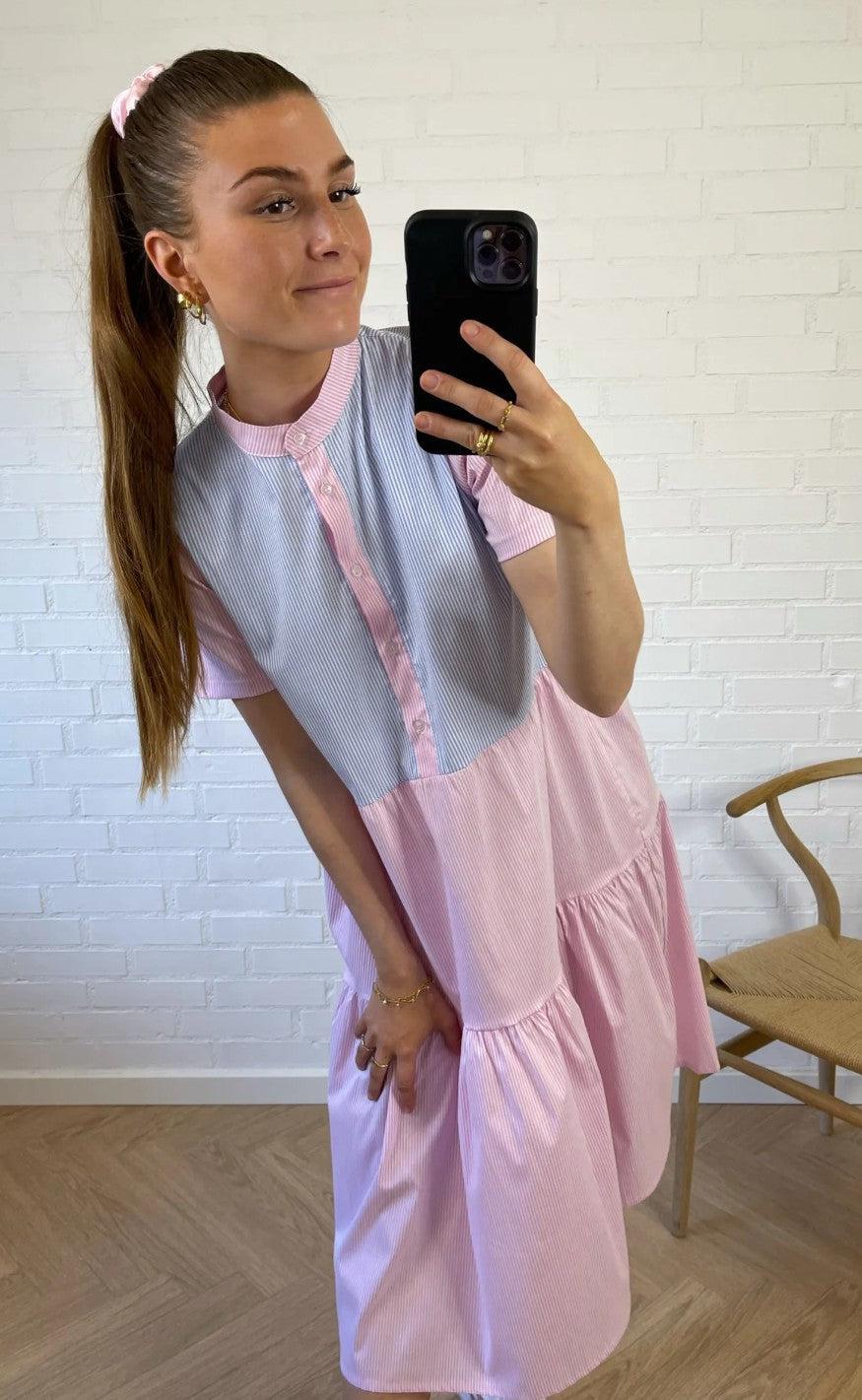 Noella Kjole - Lipe - Blue/Rose Stripe