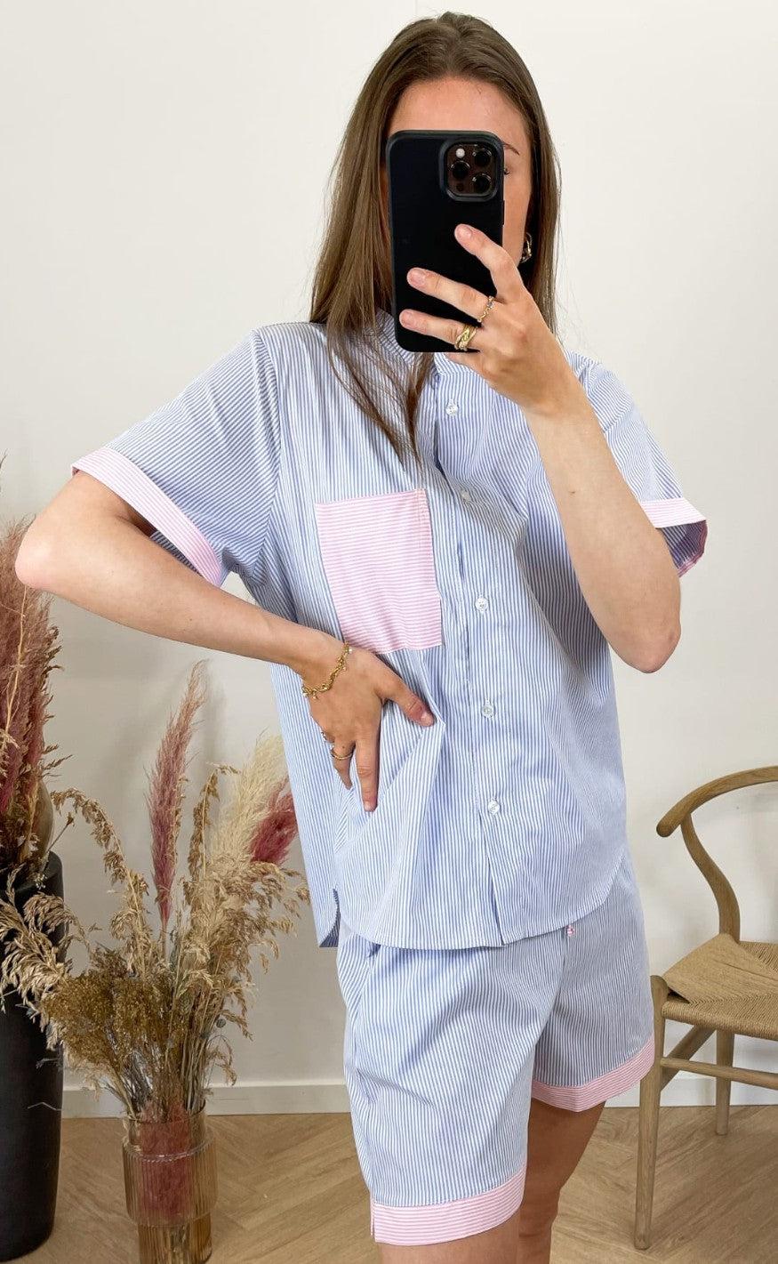 Noella T-shirt - Ebony - Light Blue/Rose Mix