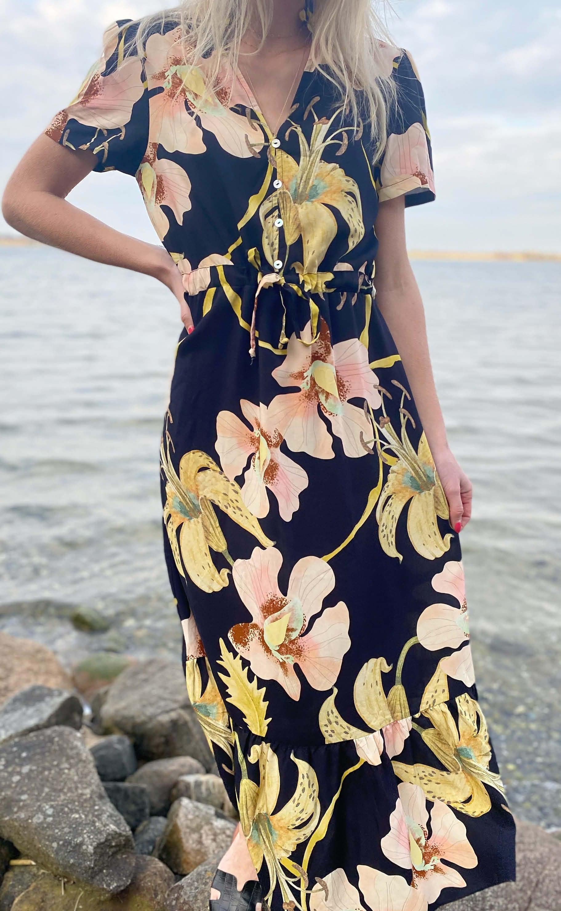 Say INA Copenhagen Kjole - Abi - Black Flower