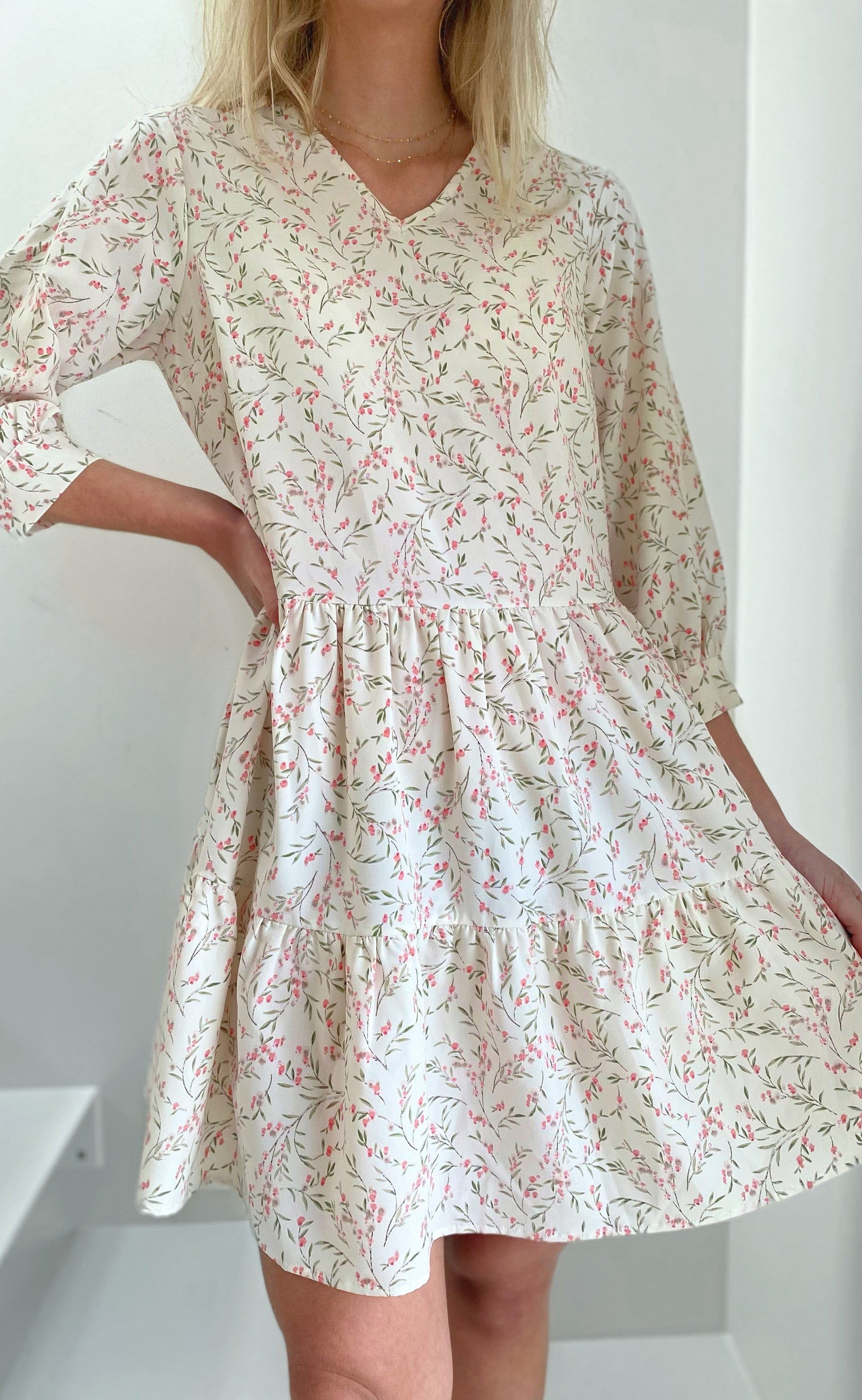 Say INA Copenhagen Kjole - Camille - White / Rose Flower