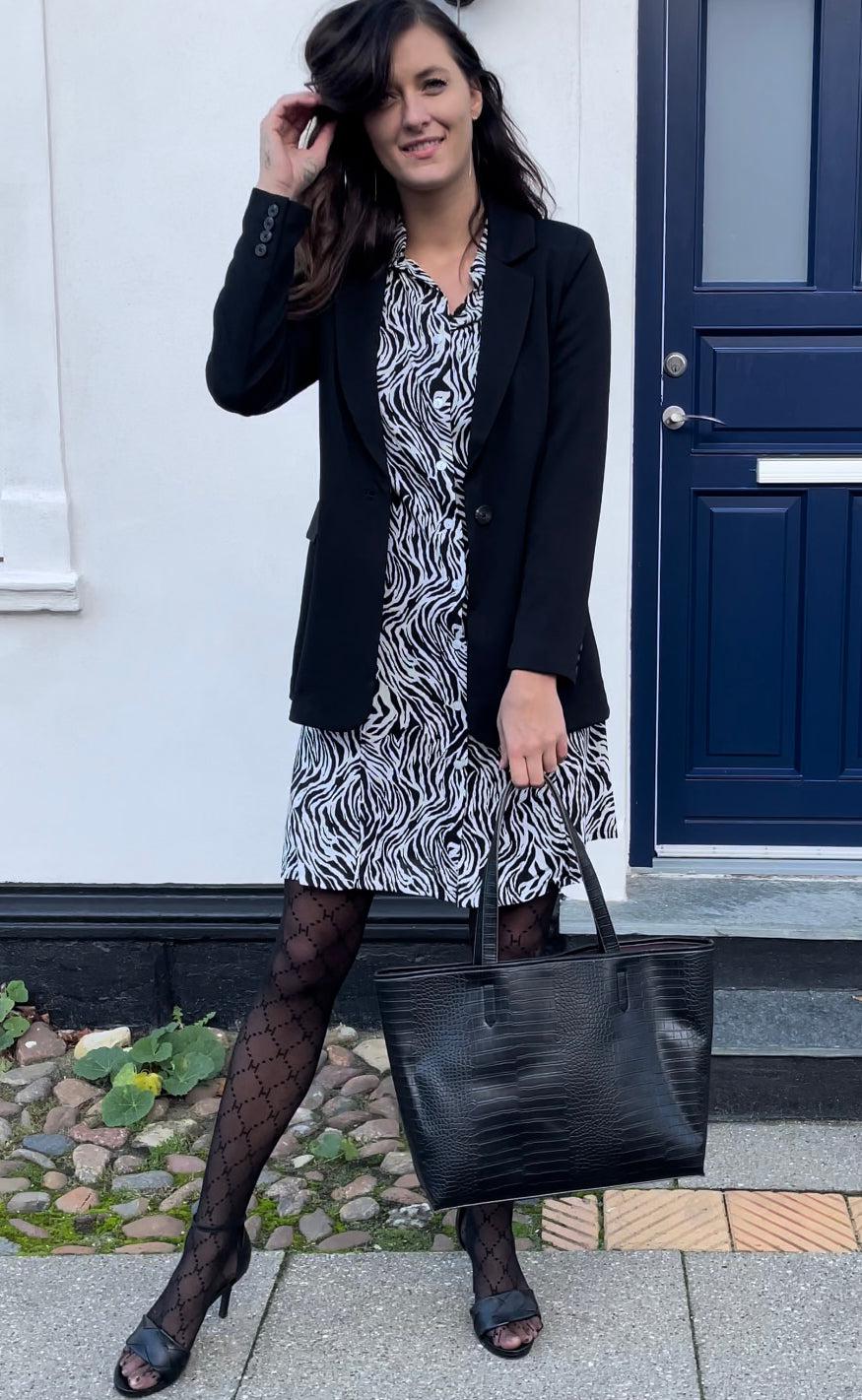 Say INA Copenhagen Kjole - Emma - White / Black Zebra