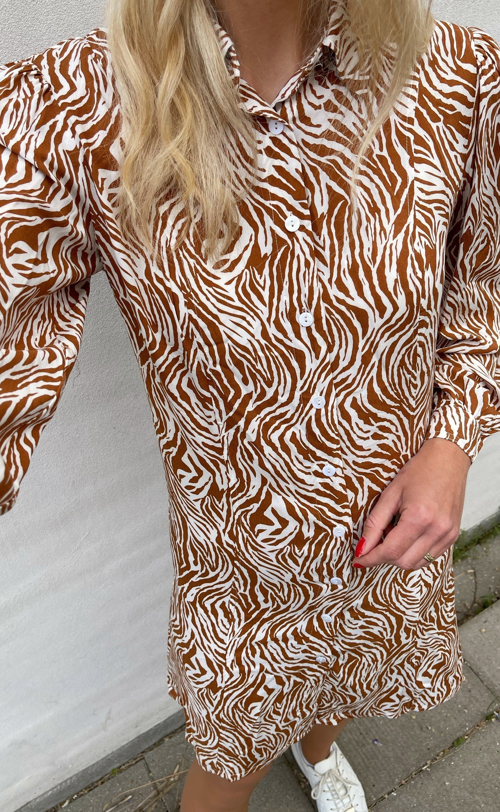 Say INA Copenhagen Kjole - Emma - White / Brown Zebra