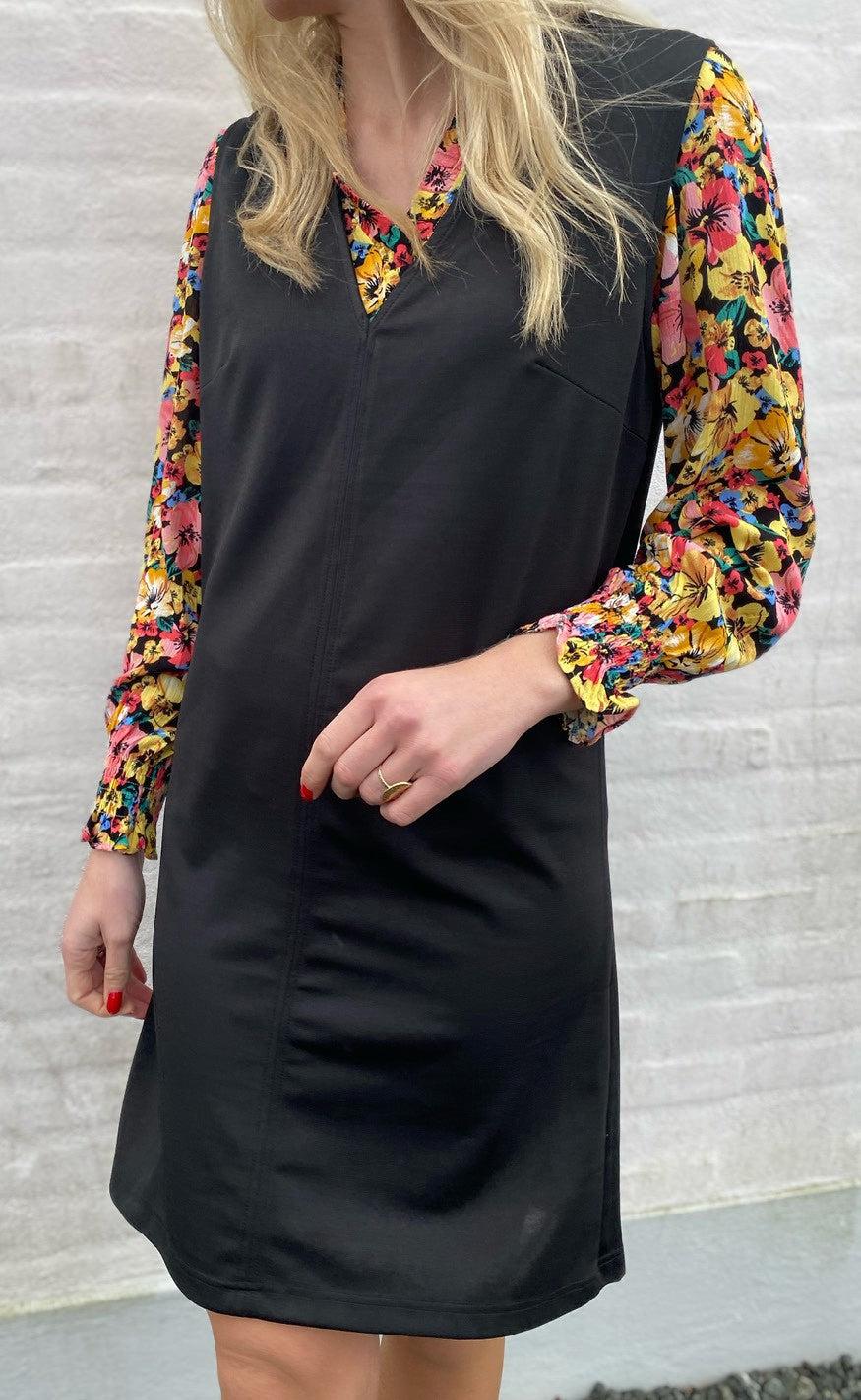 Say INA Copenhagen Kjole - Isa Spencer - Black