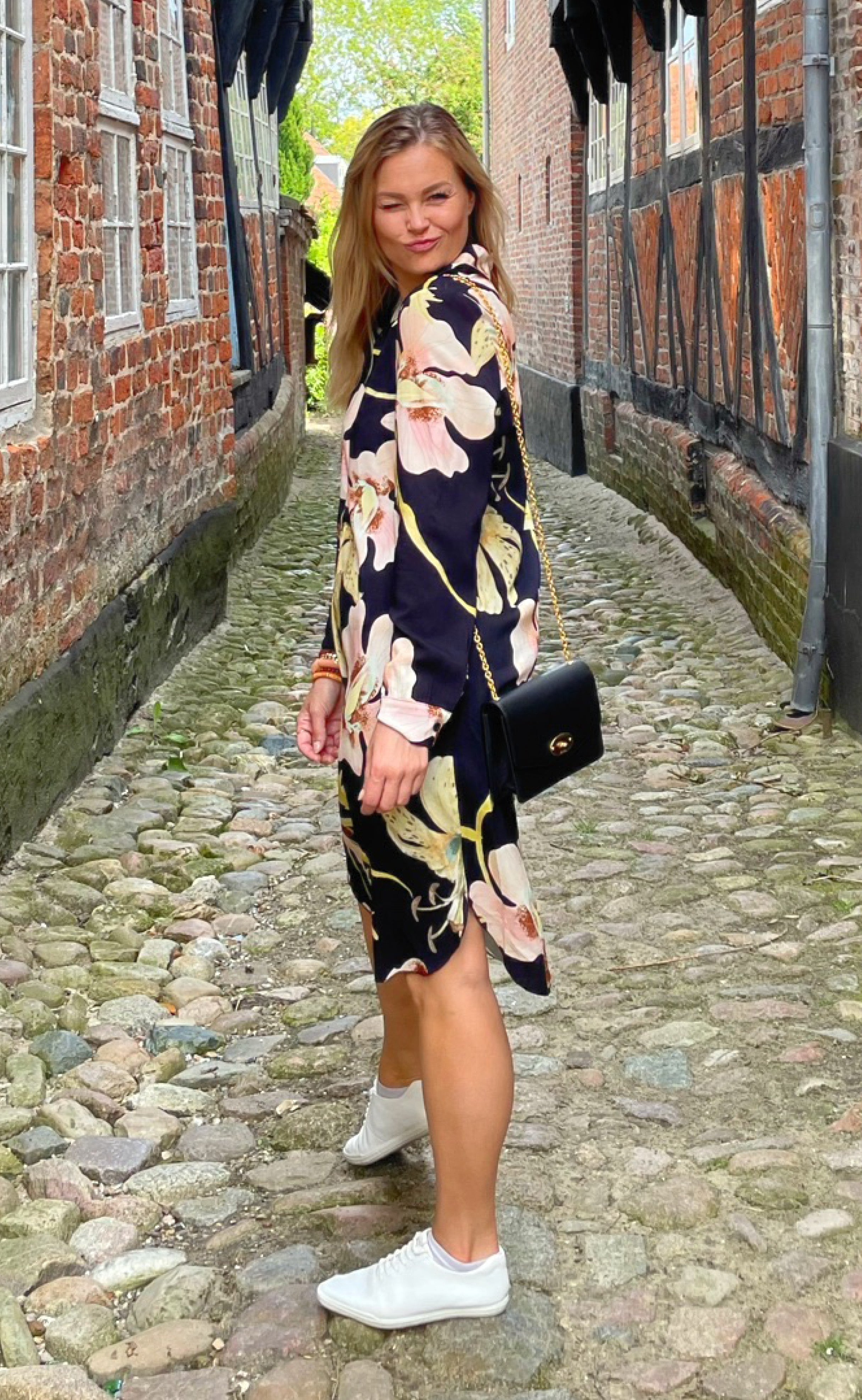 Say INA Copenhagen Kjole - Lilli - Black Flower
