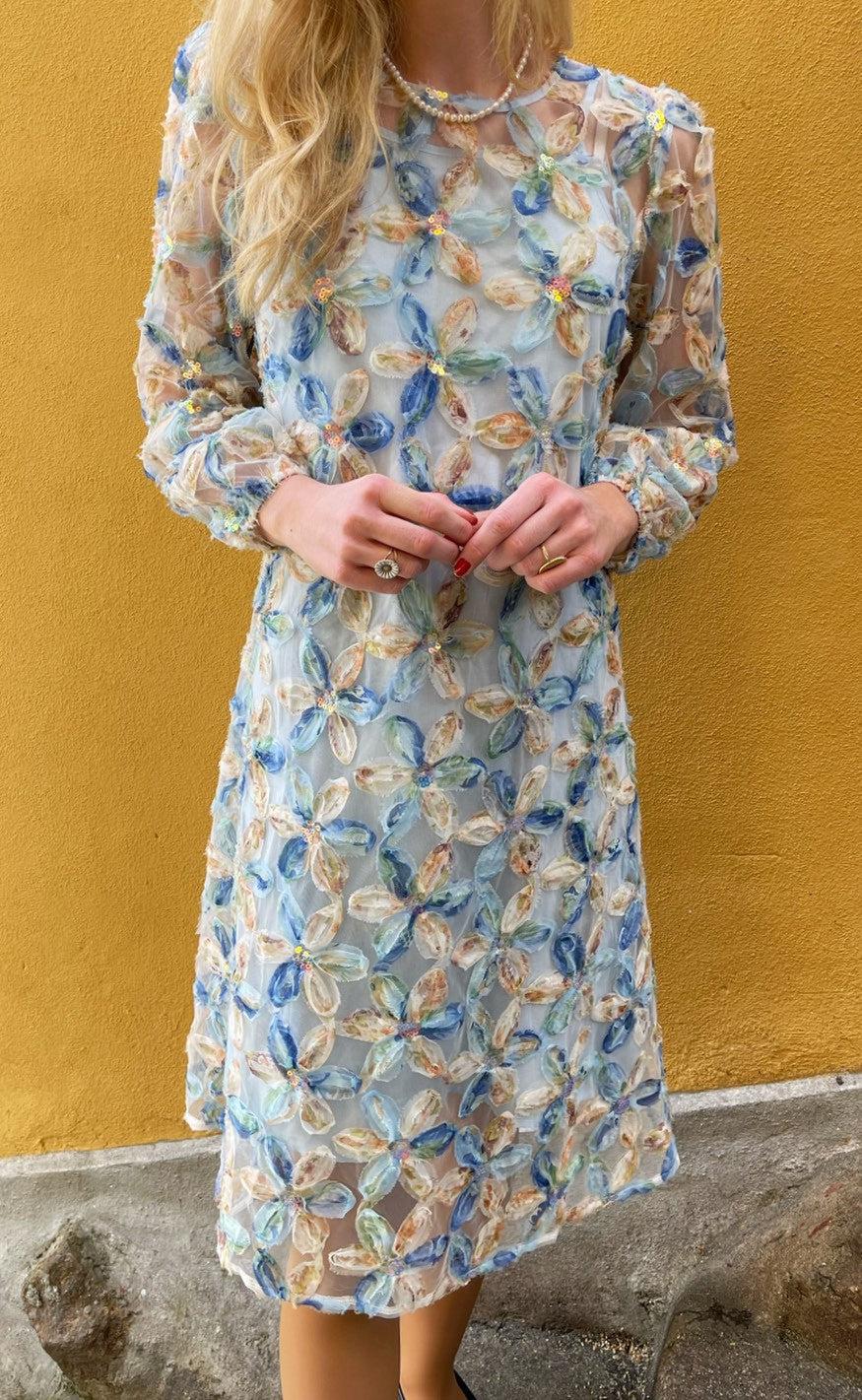 Say INA Copenhagen Kjole - Pama - Blue Sequin Flower