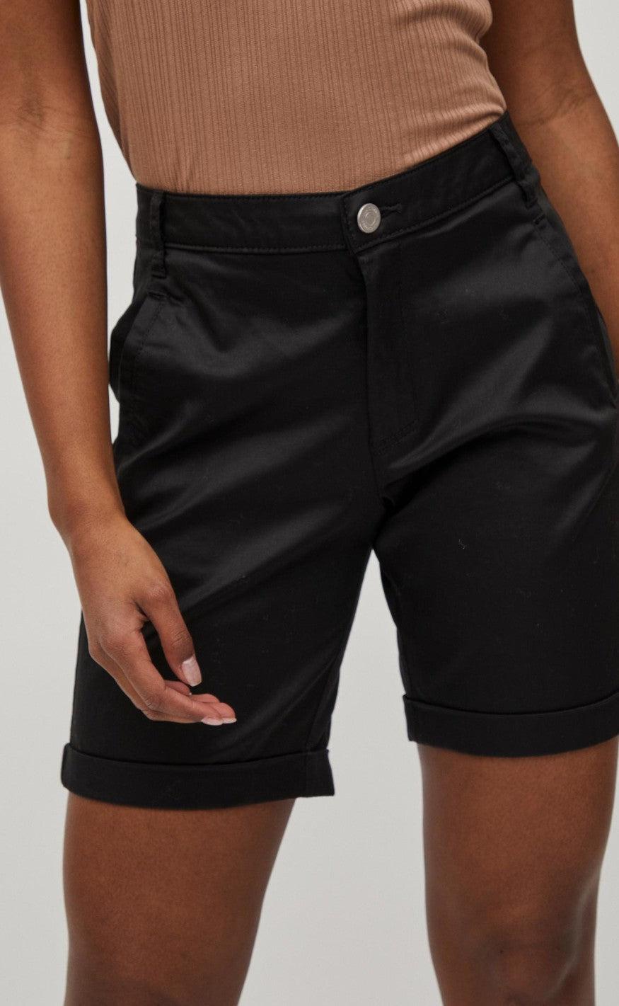 VILA Shorts - Chino - Black