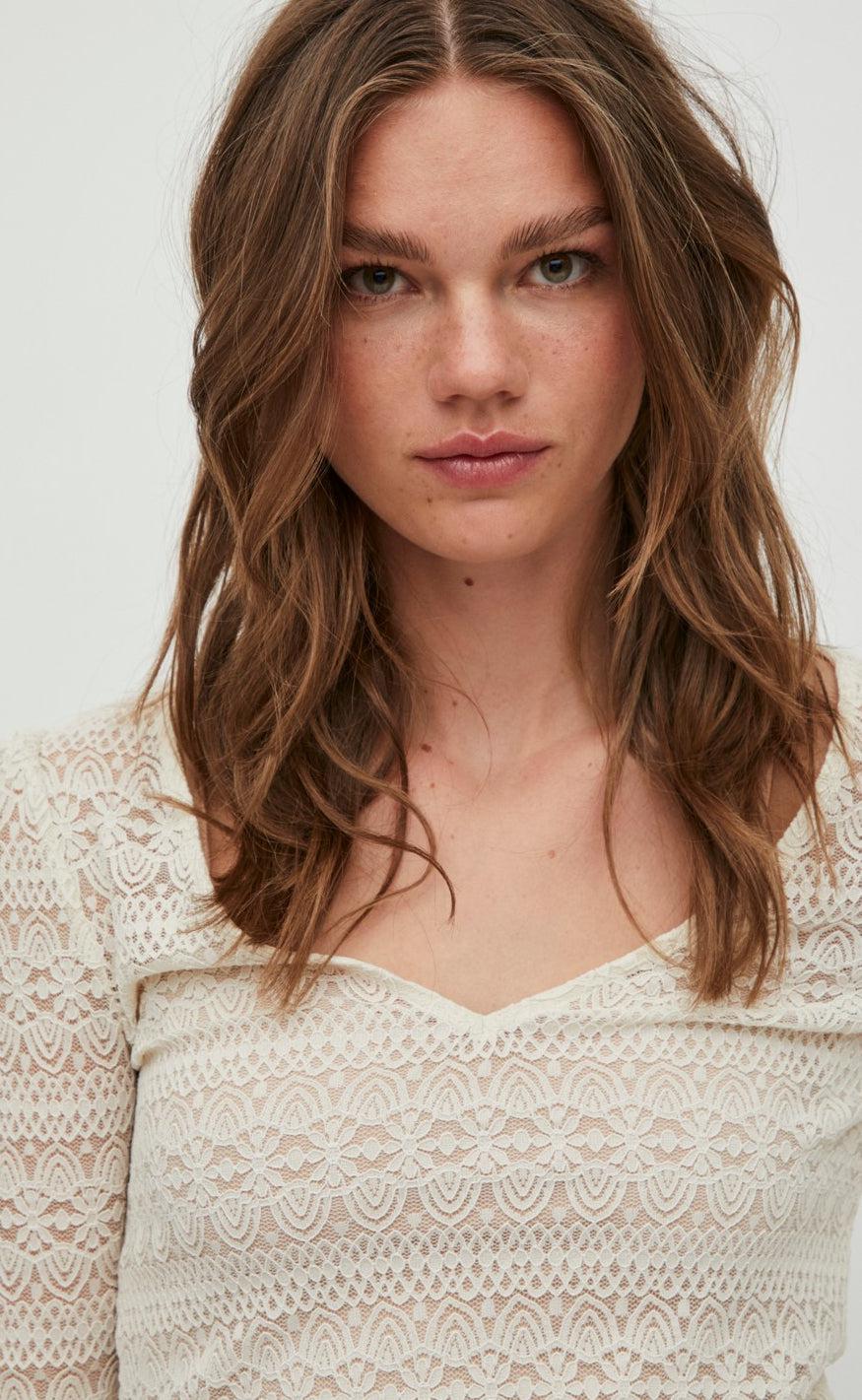 VILA Top - Chikka Lace - Birch